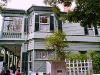 City Loop Bus: A Convenient Way to Explore Kitano Ijinkan