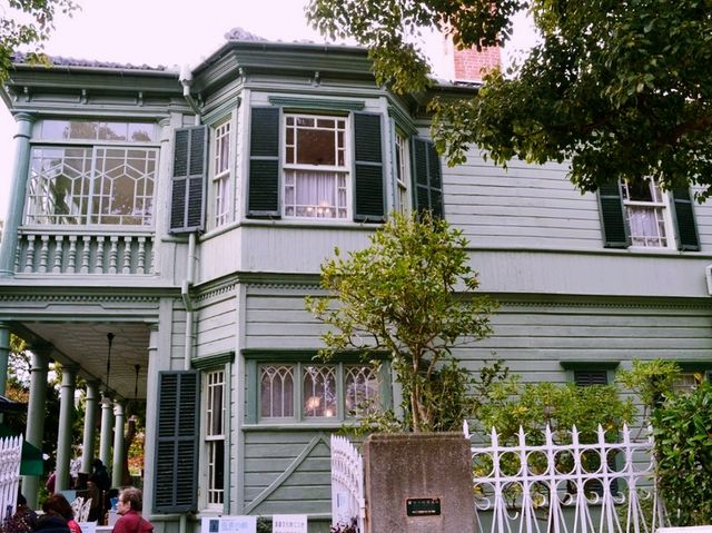 City Loop Bus: A Convenient Way to Explore Kitano Ijinkan