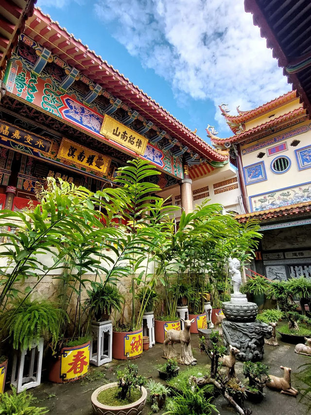 A Spiritual Journey to the Majestic Kek Lok Si Temple, Penang