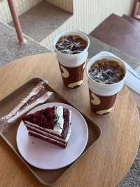 ๐ฌํ์์ ์์นํ ์ค์
๋ทฐ ์นดํ ์ปคํผ์ธํฐ๋ทฐ ํ๋๋ฆฌ