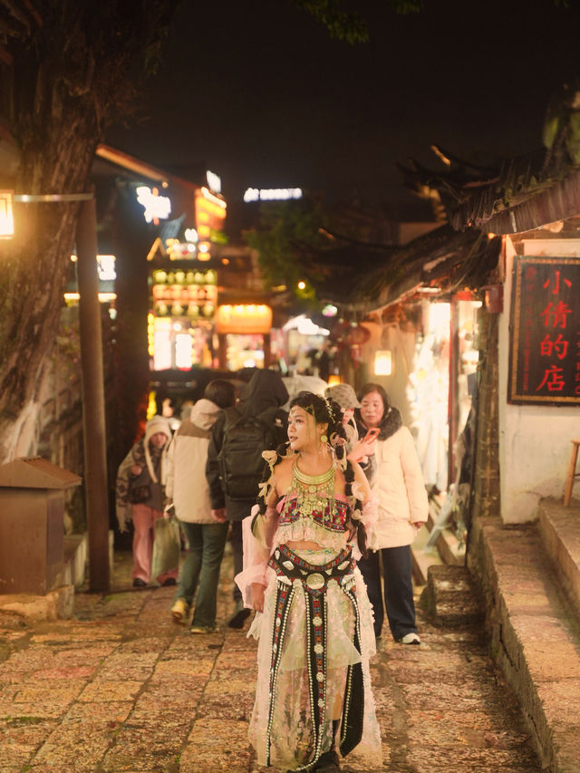 แต่งตัวเป็นพส.จีน ที่ลี่เจียง มณฑลยูนาน แต่งตัวเป็นพส.จีน ที่ลี่เจียง มณฑลยูนาน