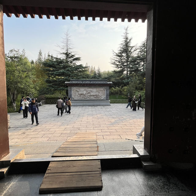 🐟 A Peaceful Local Park Beside the City Center 🐟 A Peaceful Local Park Beside the City Center