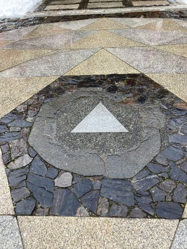 京都の奥座敷】天狗が棲む山で宇宙のパワーをチャージ！神秘の鞍馬寺
