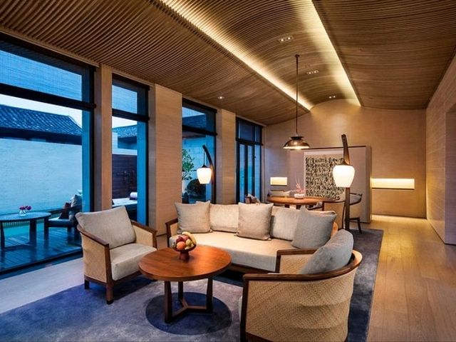 Discover Timeless Zen: Ahn Luh Zhujiajiao, Shanghai’s Water Town Oasis 🛶🏯 Discover Timeless Zen: Ahn Luh Zhujiajiao, Shanghai’s Water Town Oasis 🛶🏯