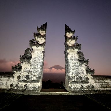 🇮🇩【バリ島】パワースポット！ランプヤン寺院！ | Trip.com バリ島