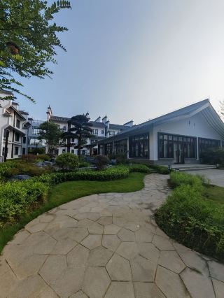 Staying at Wanda Jin Resort Chongzuo Taiping Ancient City, the biggest surprise is the thoughtful design: an exclusive direct passage for guests to reach Tai.