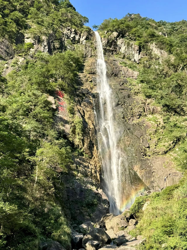 明月山漫遊：沉醉山水之間的靜謐與靈動