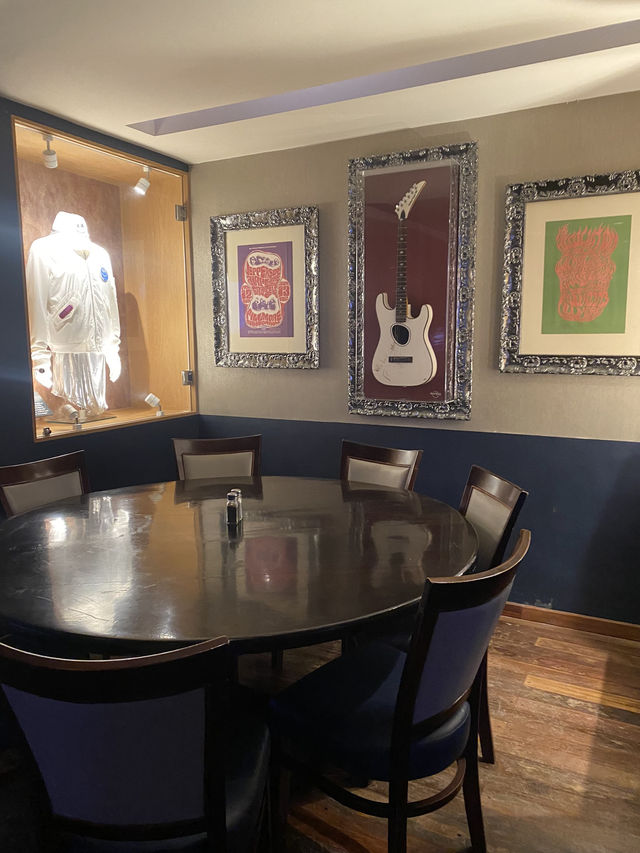 【ドミニカ】プンタカナ中心地のハードロックカフェ🎸⚡️