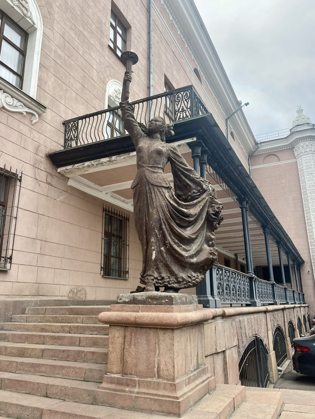 An Operatic Spring