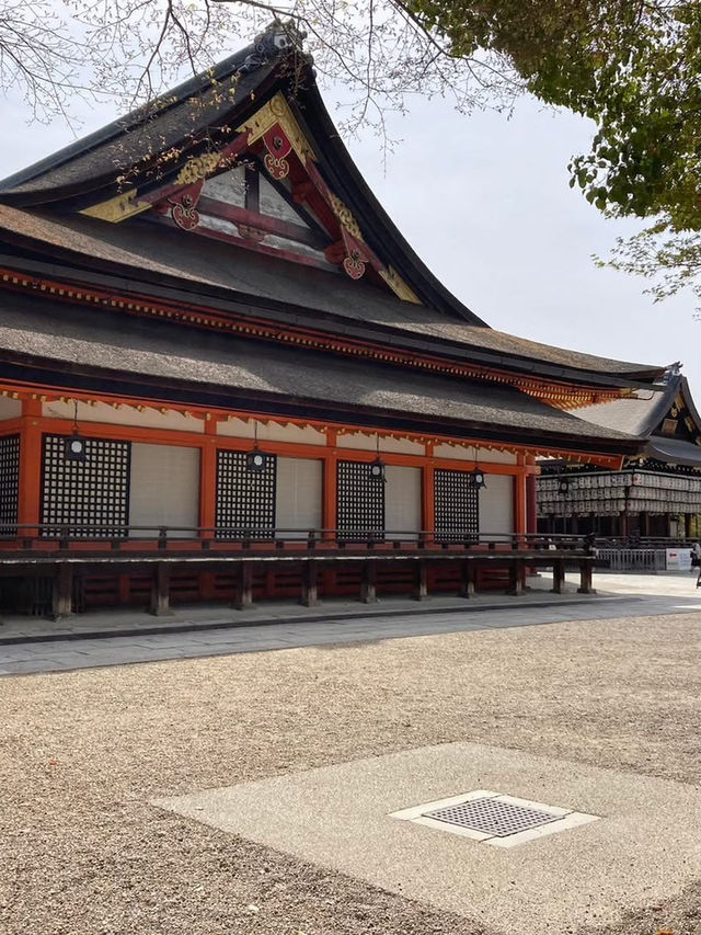 It is also known as the shrine where the Gion Festival was born.