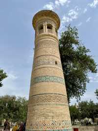 Spring Visit to Bolo Hauz Mosque – A Reflection of Beauty 