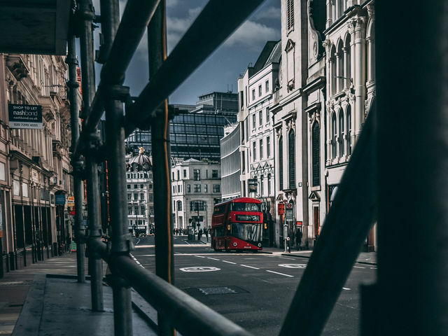 Route 24 – Pimlico to Hampstead Heath: From Power to Peace