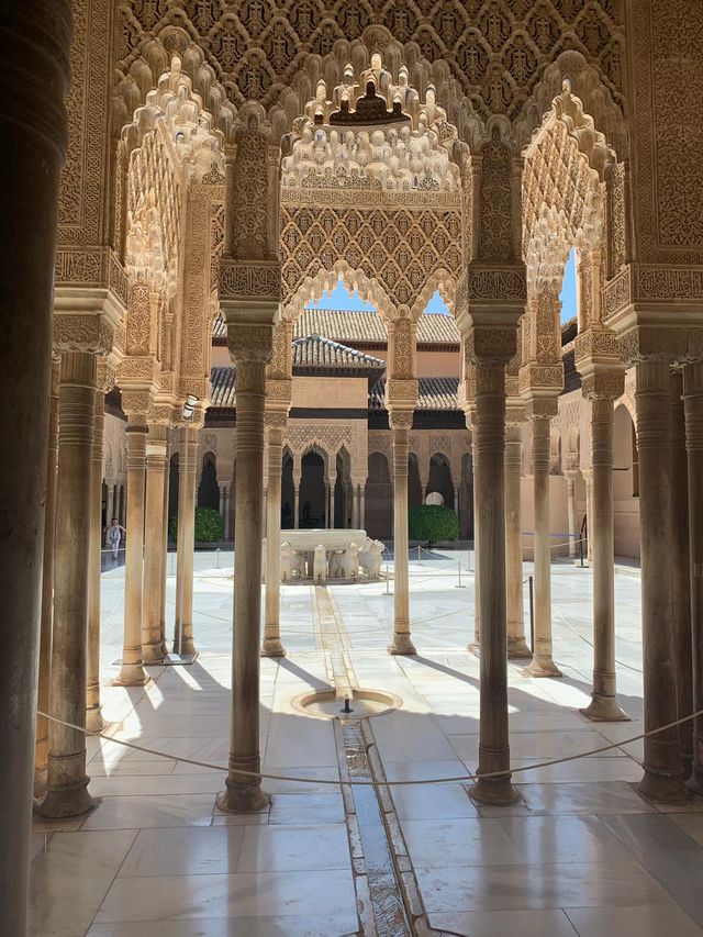 Where to go in Grenada: L'ALHAMBRA