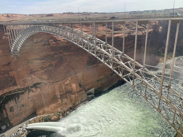 Page, Arizona: Red Rocks, Blue Waters & Bucket List Views