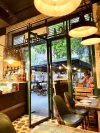 Sun, Food & Good Vibes: Barcelona Authentic Eats