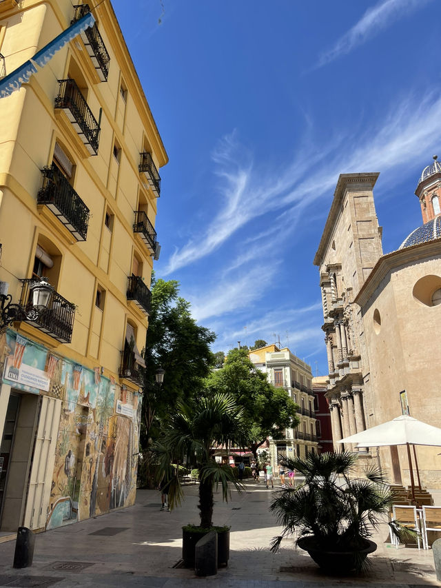 Valencia: Sun, Streets & Sea Breezes ☀️🏛️🌊