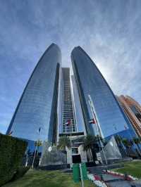 ๐๏ธ Abu Dhabi โ Luxury, Culture & Desert Skies ๐๐๏ธ