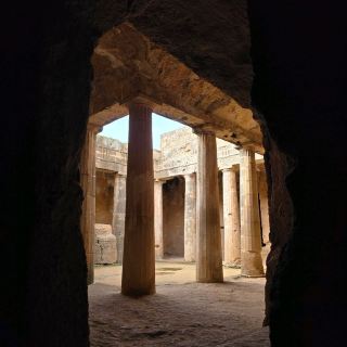 🇨🇾 Sunny Cyprus: A Journey Through Ancient Treasures and the Sea 🏛️