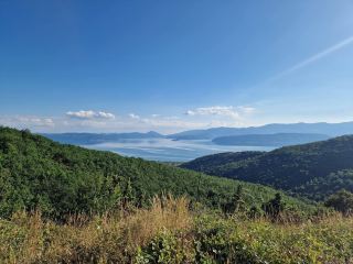 Living in Prespa, Macedonia: Lake Vibes & Apple Goodness 🍏🎣