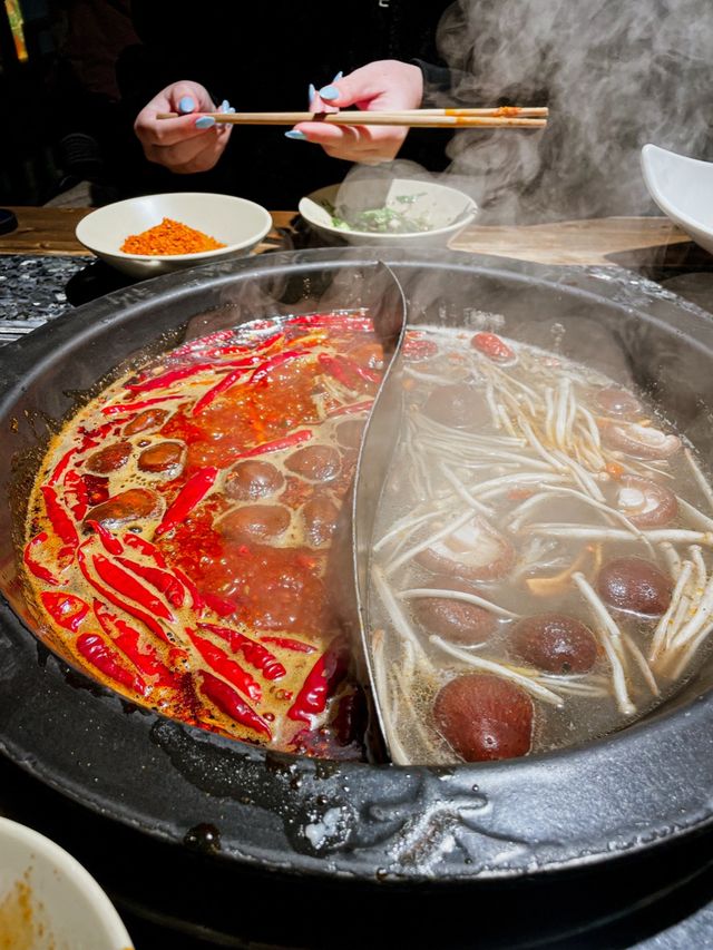 Famous Shu Da Xia Hotpot in Chengdu🌶️