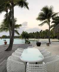 Honeymoon paradise - The St. Regis Bora Bora Resort