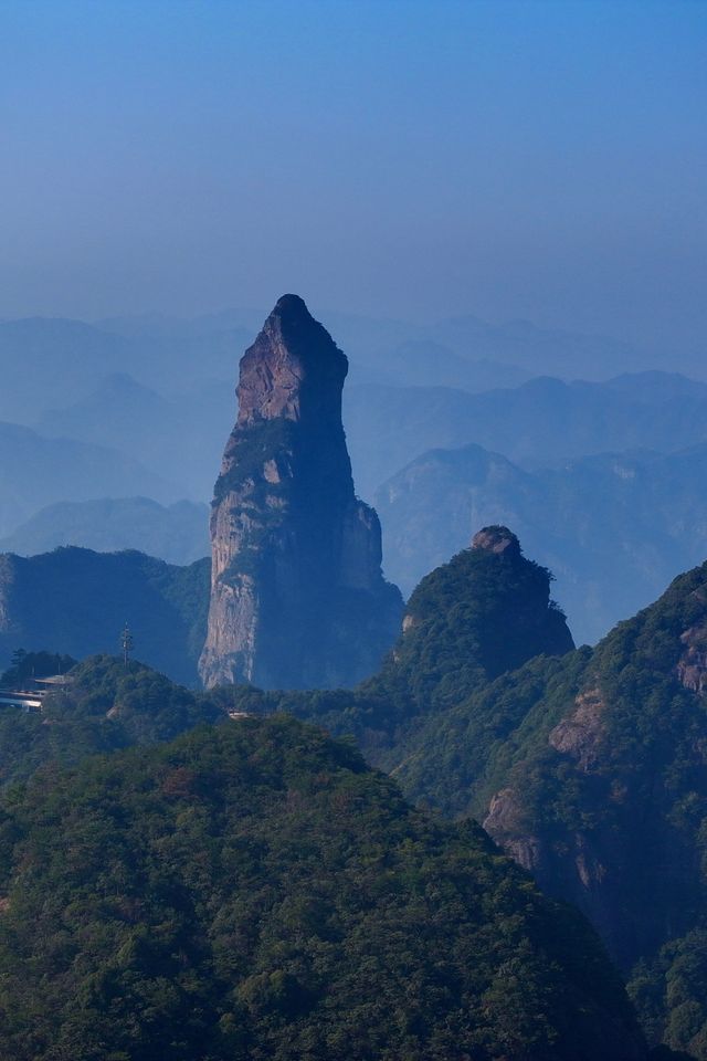 我在成年後，終於見到了學生時代課本上的天姥山-神仙居