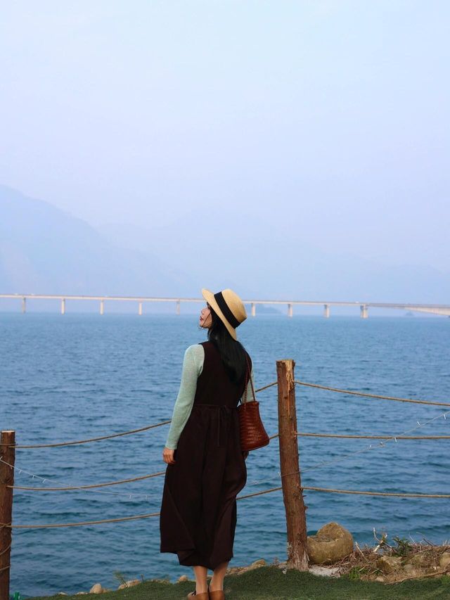 「都江堰山頂藍湖之旅：探索神仙秘境，留下難忘的記憶」