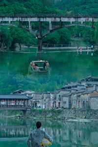 被《國家地理》評為‖中國最美的古鎮有多絕～