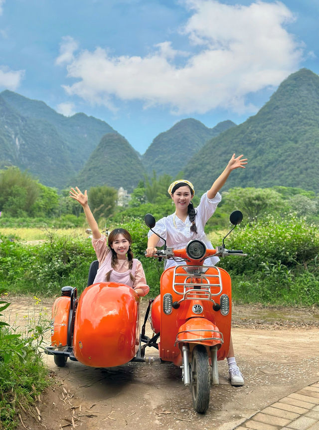 Cycling in Yangshuo🛵, landscapes, paddy fields, small shops, swings🏡, map routes.