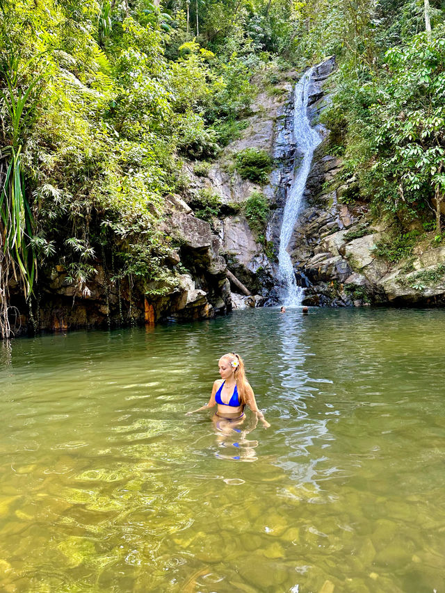 Pamuayan Waterfall - Port Barton 