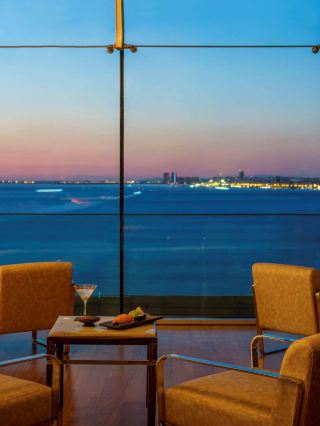 🌟 Izmir's Swissotel Buyuk Efes: A Gem 💎 in the City 🏙️