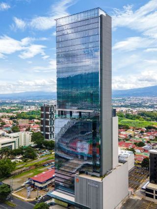 🌟 San Jose Sojourn: Chic Stays at Hilton La Sabana 🌟