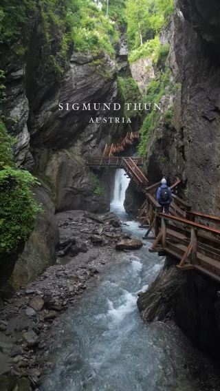Hiking in Austria valleys 