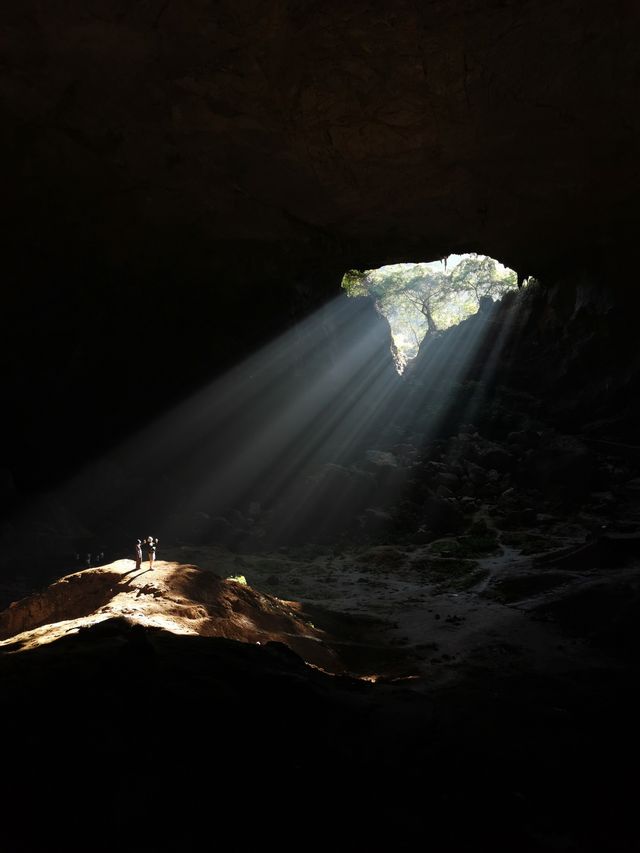 弄響天坑，陽光不會遺漏的地方。。