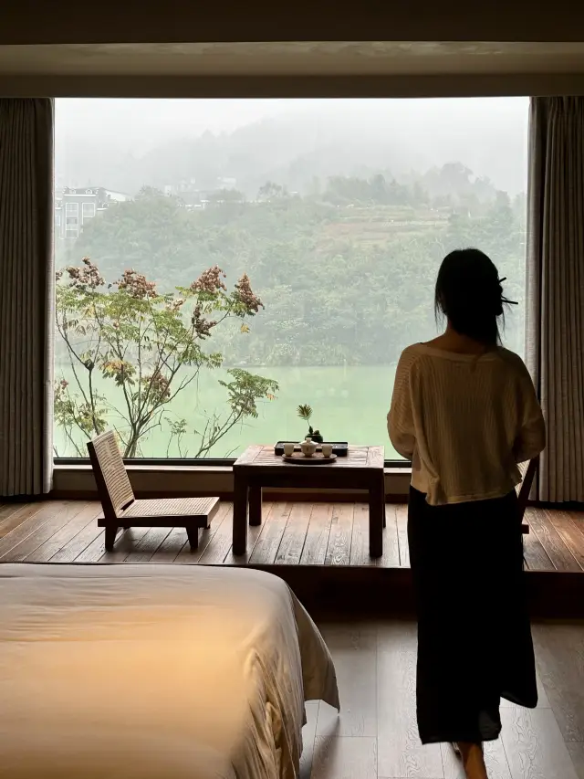 Chenzhou! No filters needed! The river view is so beautiful that you won't want to check out! 