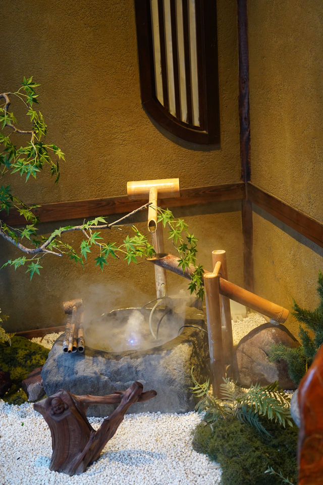 京都庭院，到處都瀰漫著聖誕約會氣息