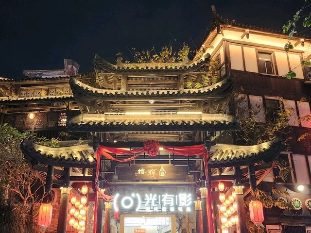 【深圳甘坑古鎮：隱藏在都市中的客家風情小鎮】🏮
