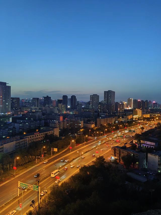 錯過紅山夜景=白來烏魯木齊？