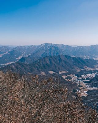 Mungyeong City hides Korea's cliffside cafes, pink oceans, and thousand-year-old mountain cities...