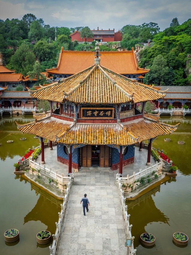 昆明嘅泰式寺院歷史悠久，圓通寺。