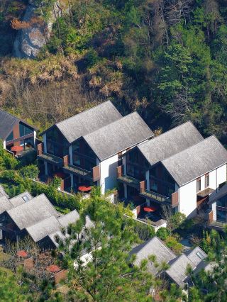 Chasing Light in the Mountains | Unlock New Ways to Enjoy a Mountain Getaway