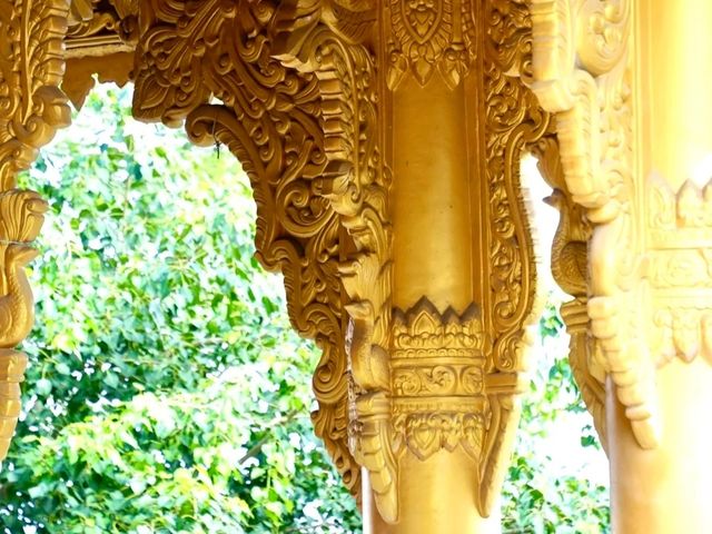 總佛寺夜話：在西雙版納修一場煙火氣十足的「入世禪