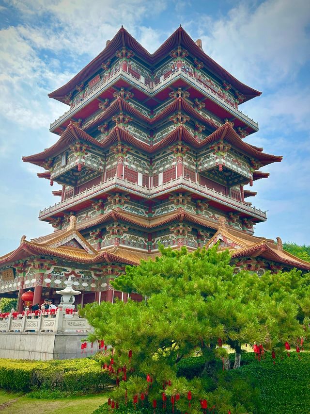 「清晨6點嘅戶部山，把子肉嘅香氣喚醒咗成座城」