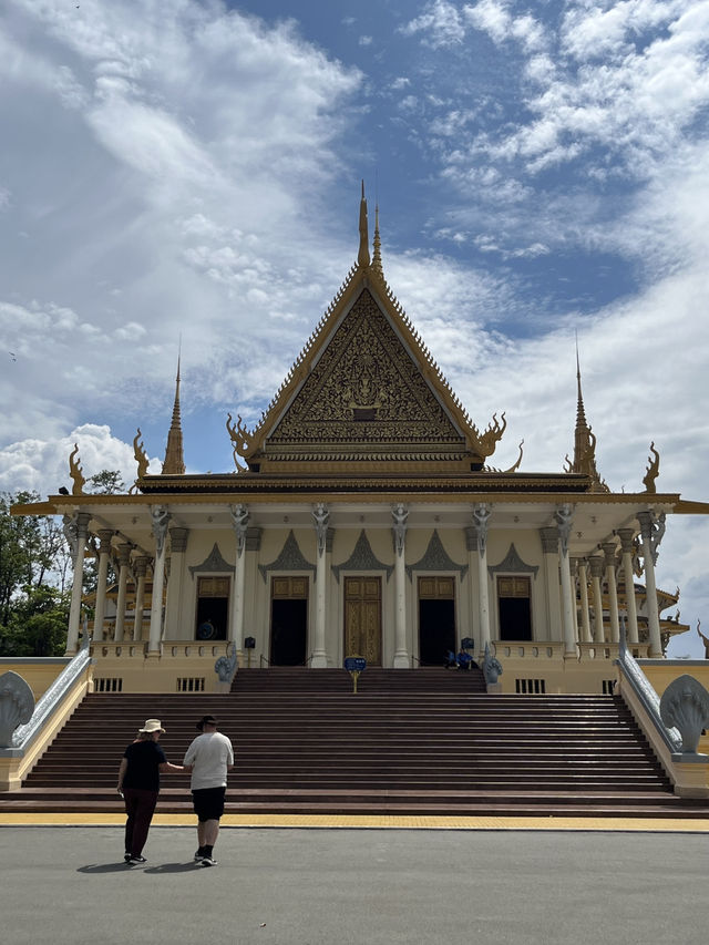 3D2N in Phnom Penh 🇰🇭✨ Where you can find History, Culture & Riverside Vibes in surprise
