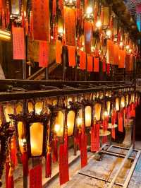 Amazing Hong Kong | Man Mo Temple