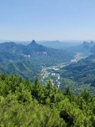 해와 달과 별, 산과 강 사이에서 보내는 휴가 - 진중시 좌취안현 일월별 레저 리조트