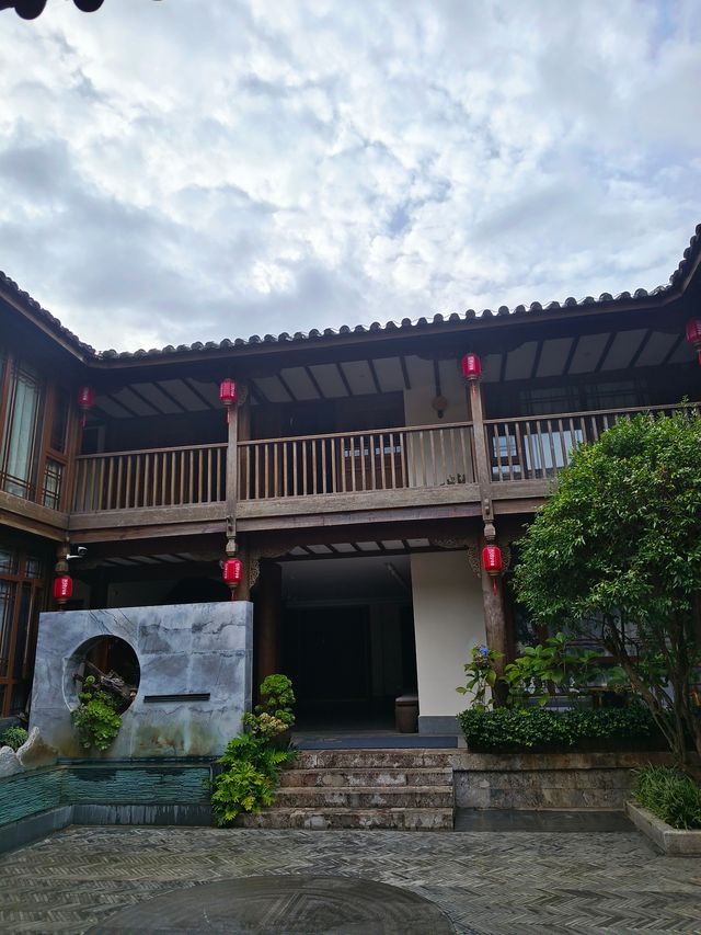 雨聲中的溫暖歸處