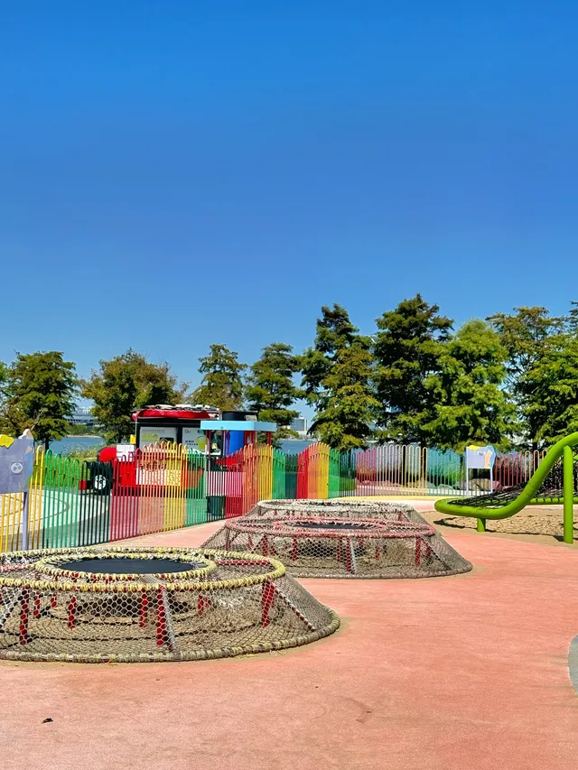 在上海12萬㎡的無動力樂園，79種遊樂設施