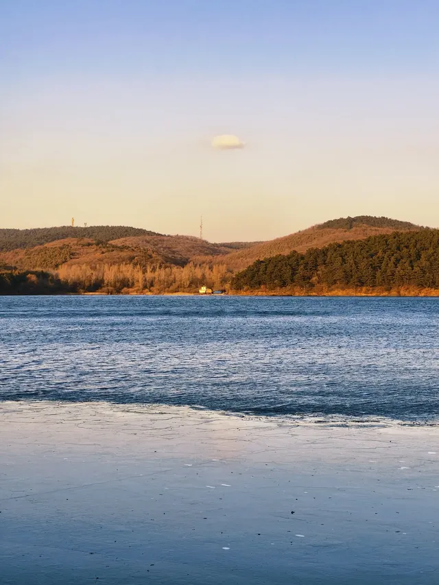 淨月潭也太美了吧！！