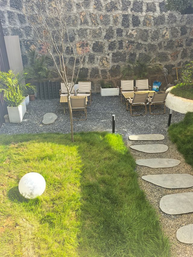 睡進玉龍雪山畫框裡這家設計師民宿也太絕了! 睡進玉龍雪山畫框裡這家設計師民宿也太絕了!